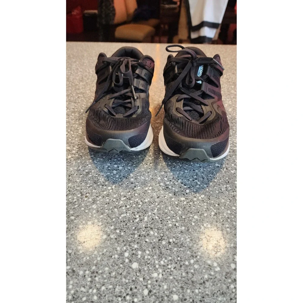 Saucony Triumph ISO 5 Running Shoes Mens 9W Black Excellent
